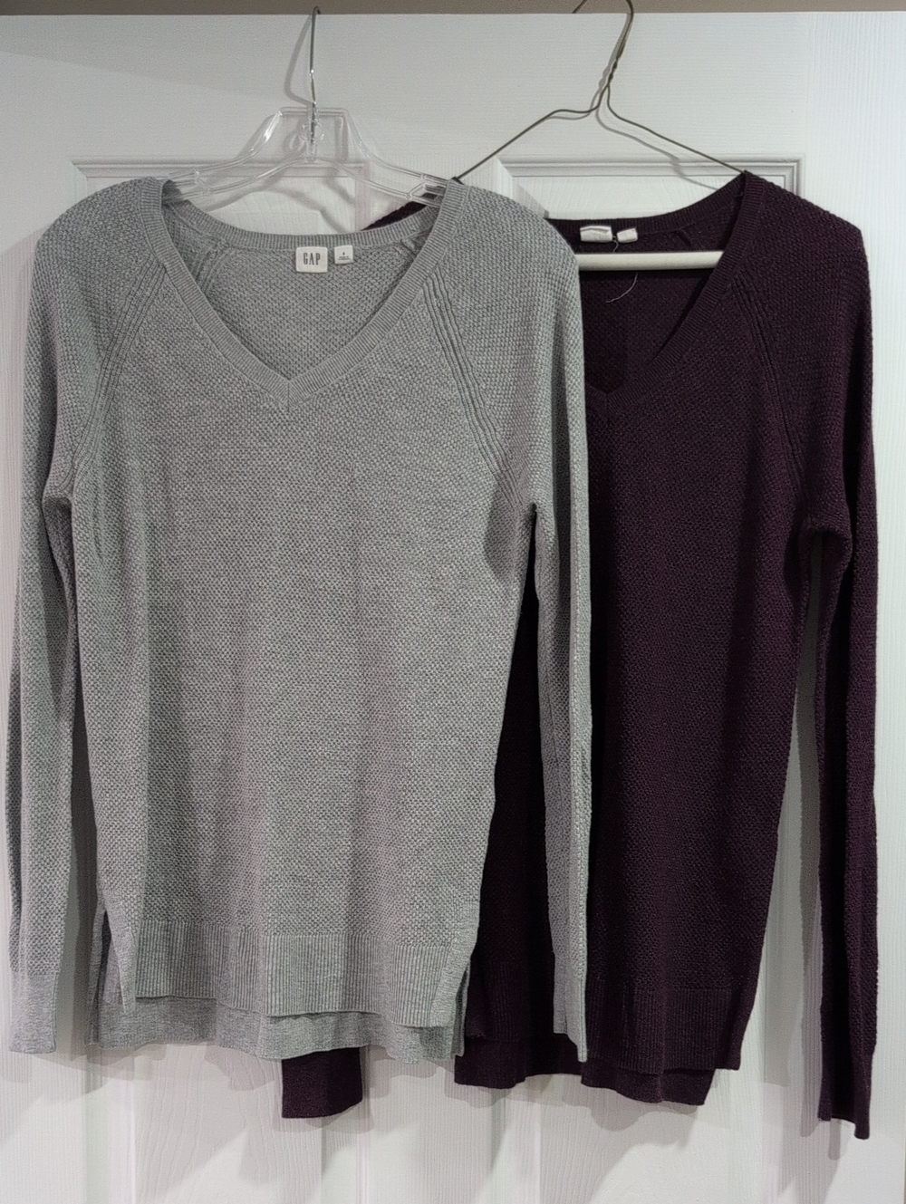 GAP Women’s Crew/Scoop Neck Sweaters - Light Gray & Plum